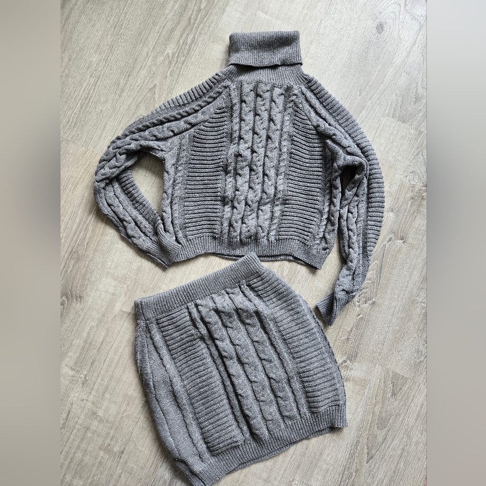 Lulus Size Medium Matching Set